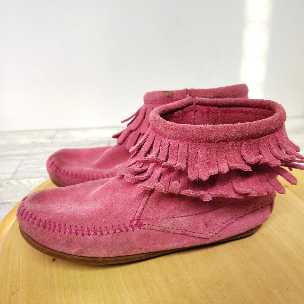 Girls Minnetonka Fringe Boots Pink Suede Youth Size 2 Double Fringe‎ Ankle